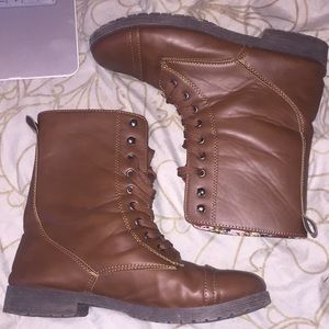 Brown combat boots. Great for fall!